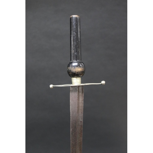 Appraisal: Early Spanish plug bayonet cm overall with cm double edged