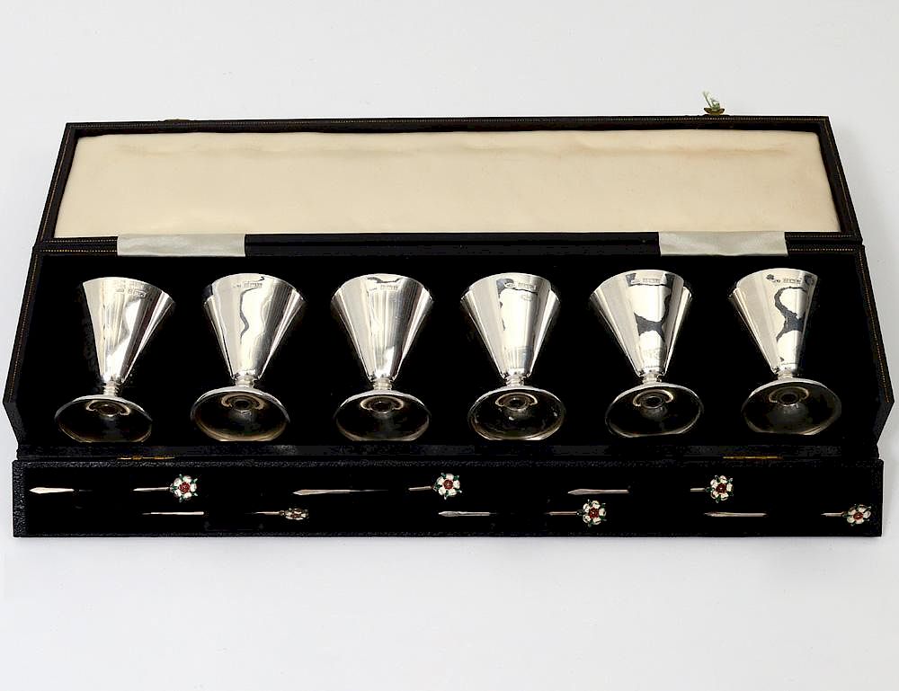 Appraisal: SET OF SIX STERLING SILVER CORDIALS IN A CASE English