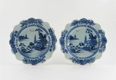 Appraisal: A pair of Chinese blue and white soup plates with