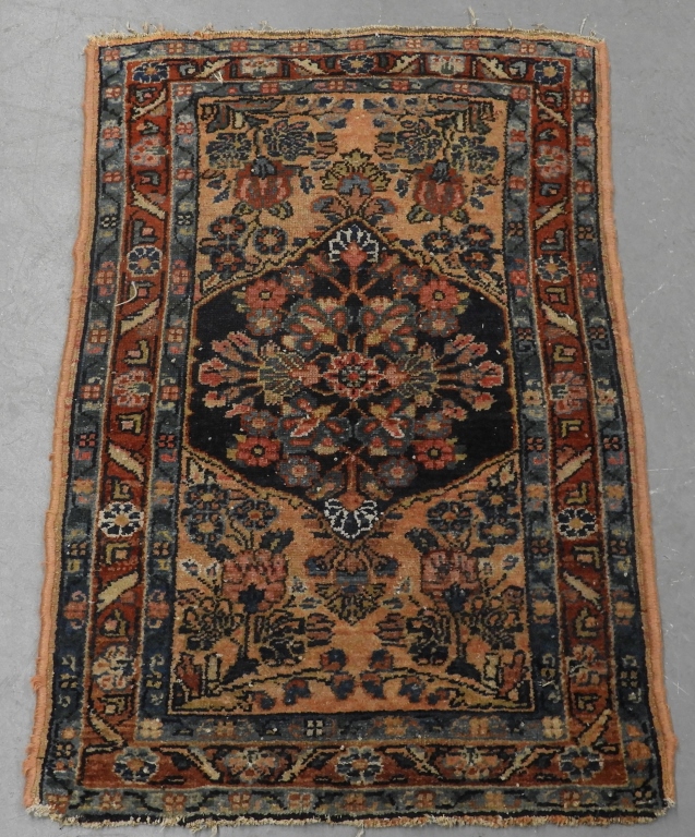 Appraisal: C SMALL PERSIAN MIDDLE EASTERN RUG CARPET MAT Persia Circa