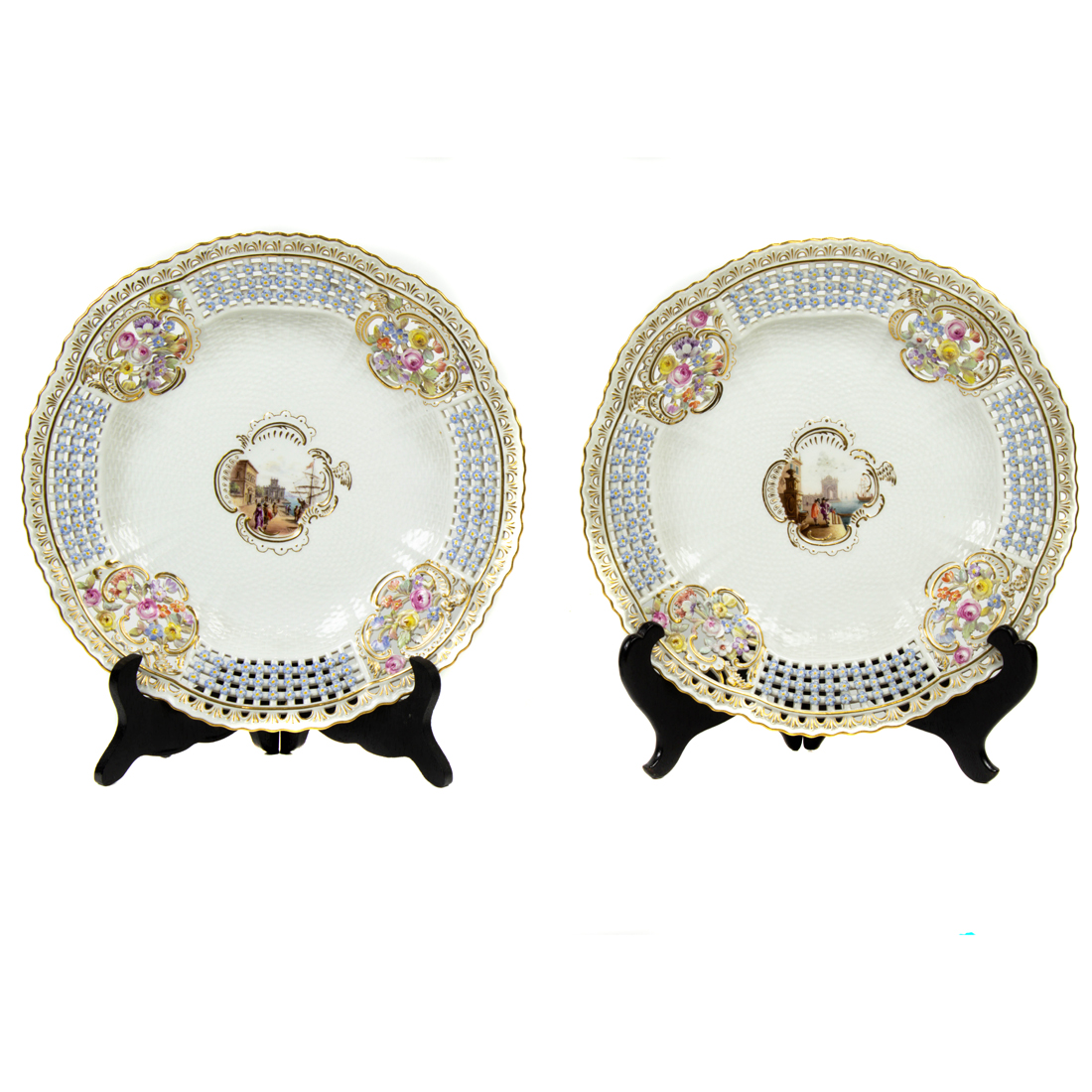 Appraisal: A PAIR OF MEISSEN PORCELAIN RETICULATED CABINET PLATES A pair