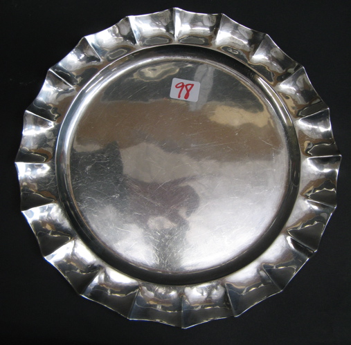 Appraisal: A MEXICAN ROUND STERLING SILVER TRAY OR CHARGER - in