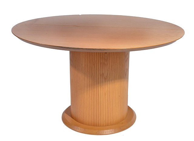 Appraisal: A CONTEMPORARY HEALS TIVOLI OAK DINING TABLE and four Heal's