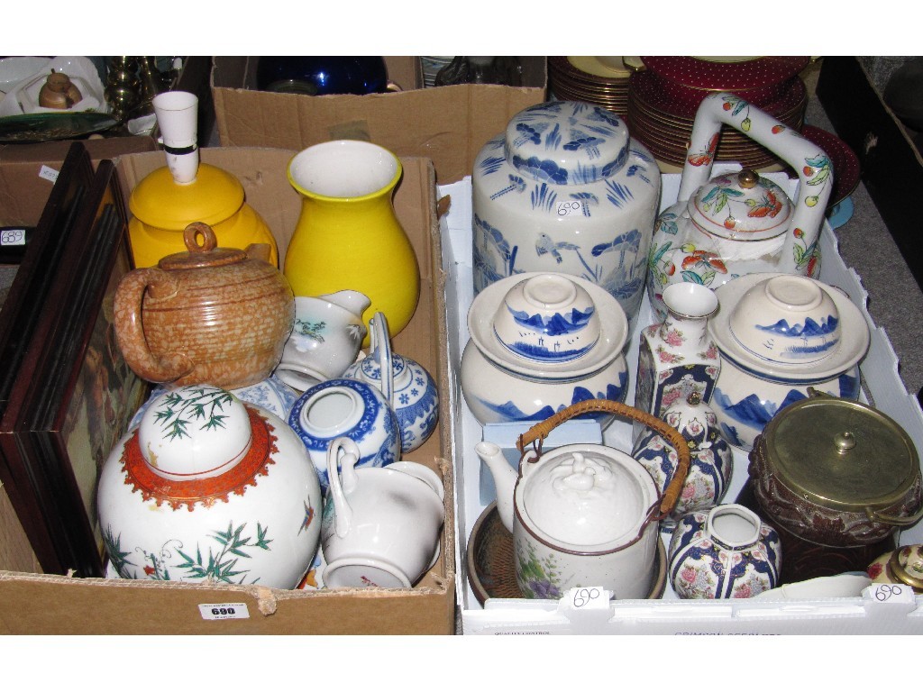 Appraisal: Lot comprising two boxes of assorted ceramics to include orientalwares