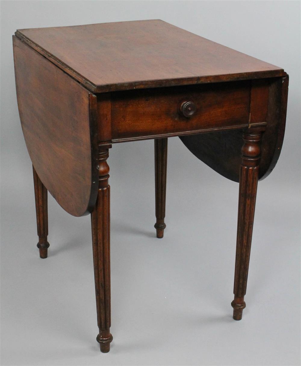 Appraisal: AMERICAN FEDERAL MAHOGANY PEMBROKE TABLE CA having a rectangular top