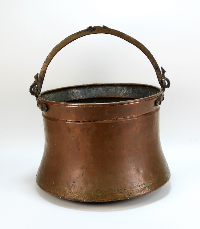 Appraisal: LG AMERICAN COPPER BUCKET WITH HANDLE United States th CenturyShapely