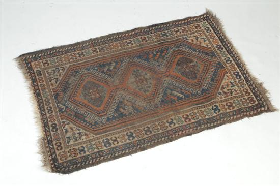 Appraisal: ORIENTAL RUG Shiraz early th century Repeating hooked medallions on