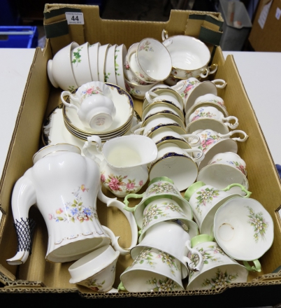 Appraisal: A collection of Royal Albert dinner Tea Ware in various