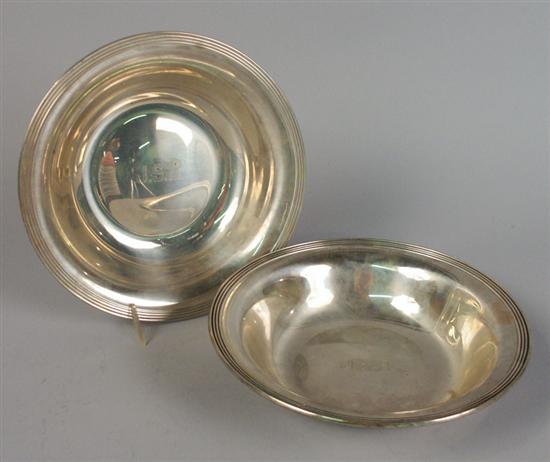 Appraisal: PAIR OF AMERICAN SILVER SERVING BOWLS Richard Dimes Boston maker