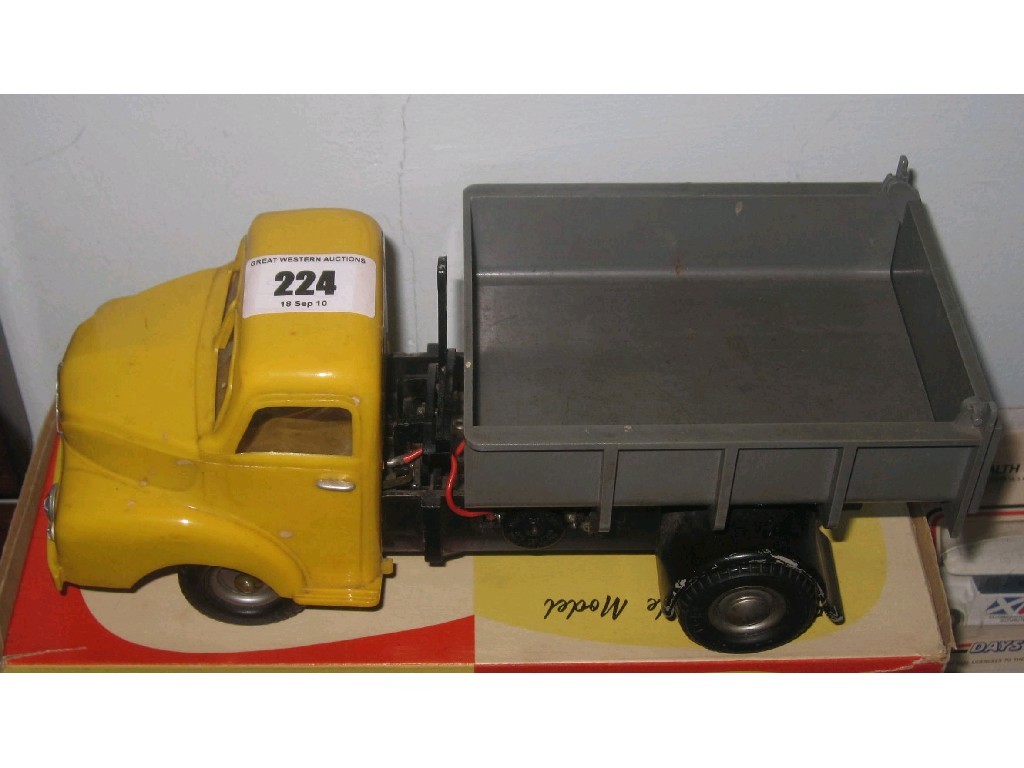 Appraisal: Boxed Leyland Comet Tipper Truck Official scale model