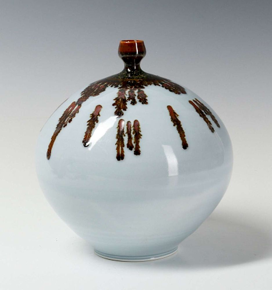 Appraisal: A TOM TURNER STUDIO PORCELAIN VASE The ball shape form