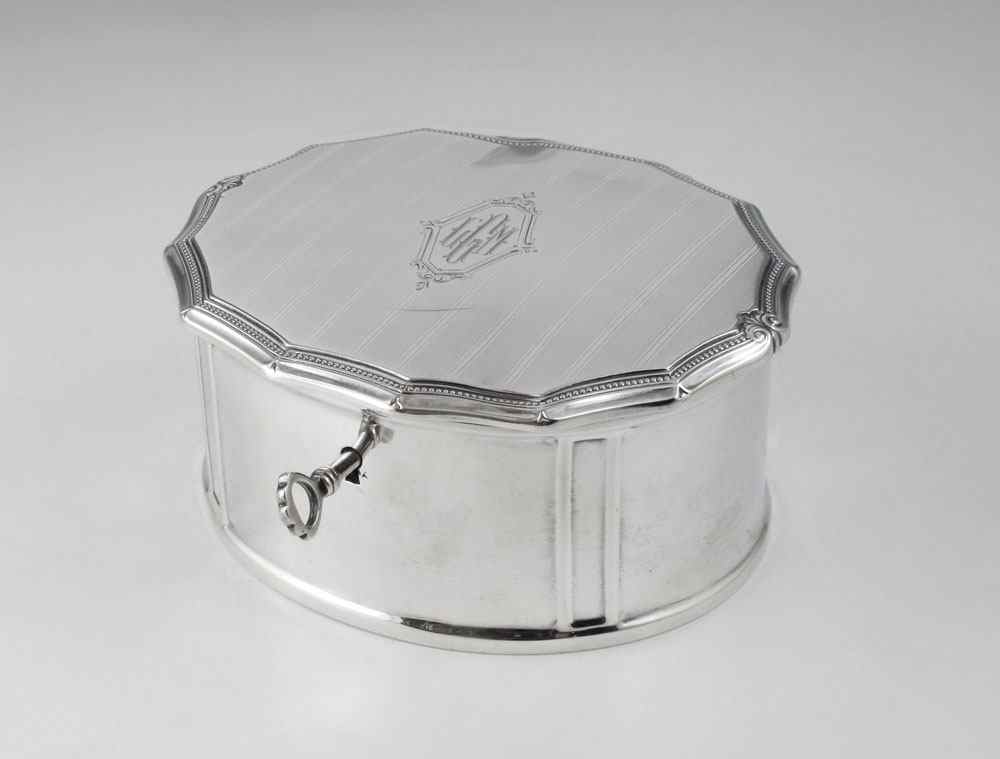 Appraisal: McCHESNEY STERLING LOCK BOX Sterling locking keepsake box by the