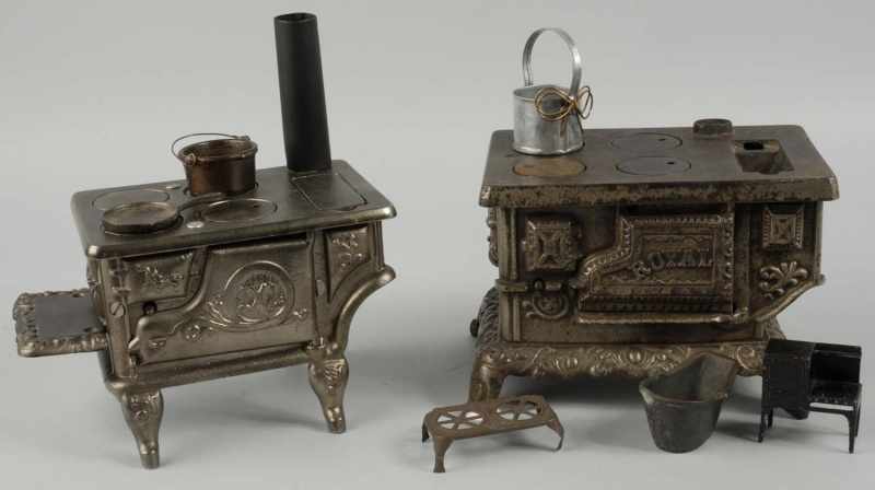 Appraisal: Lot of Cast Iron Children's Stoves Description Includes one Kenton