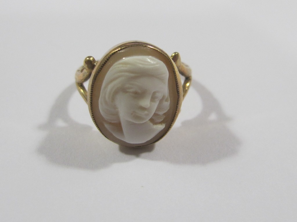 Appraisal: Victorian ct gold cameo set dress ring