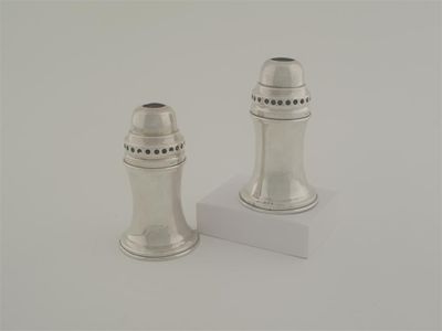 Appraisal: A pair of portable patent oil lamps in the form