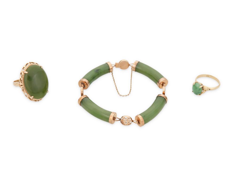 Appraisal: A GROUP OF JADE JEWELRYA group of jade jewelry k