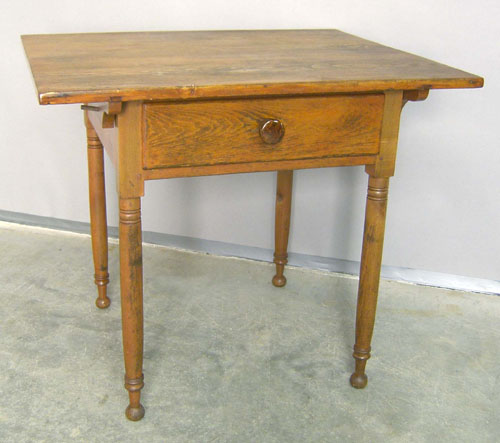 Appraisal: Sheraton pine tavern table th c h w