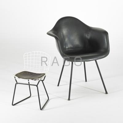 Appraisal: CHARLES EAMES HARRY BERTOIA HERMAN MILLER KNOLL Two chairs USA