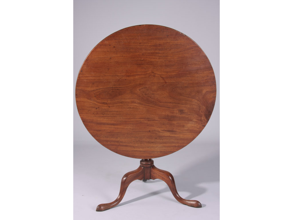 Appraisal: Queen Anne Tilt Top Tea Table th c English mahogany