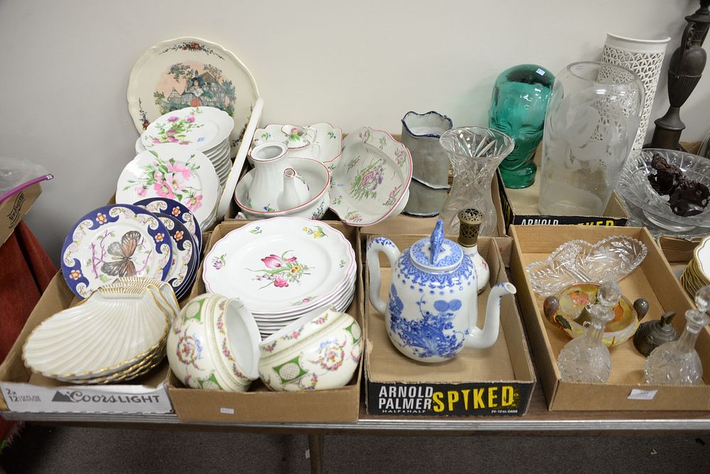 Appraisal: Eight tray lots to include Spode Marlborough Sprays faience-style dishes