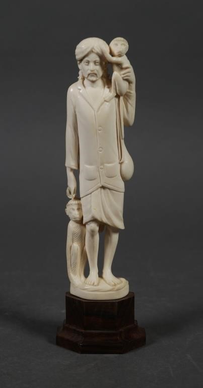 Appraisal: Old carved ivory statue of a Sikh or Hindu man