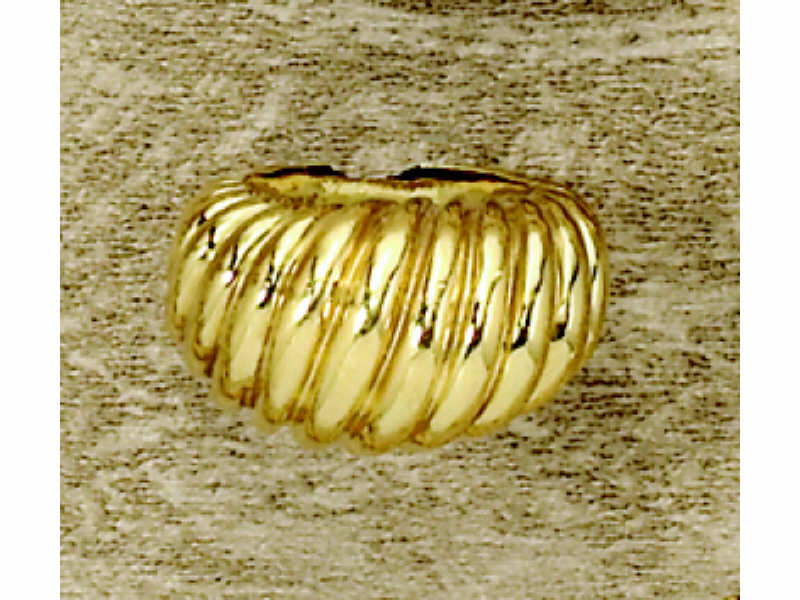 Appraisal: DOME RING k yellow gold fluted design Weight grams Estimate