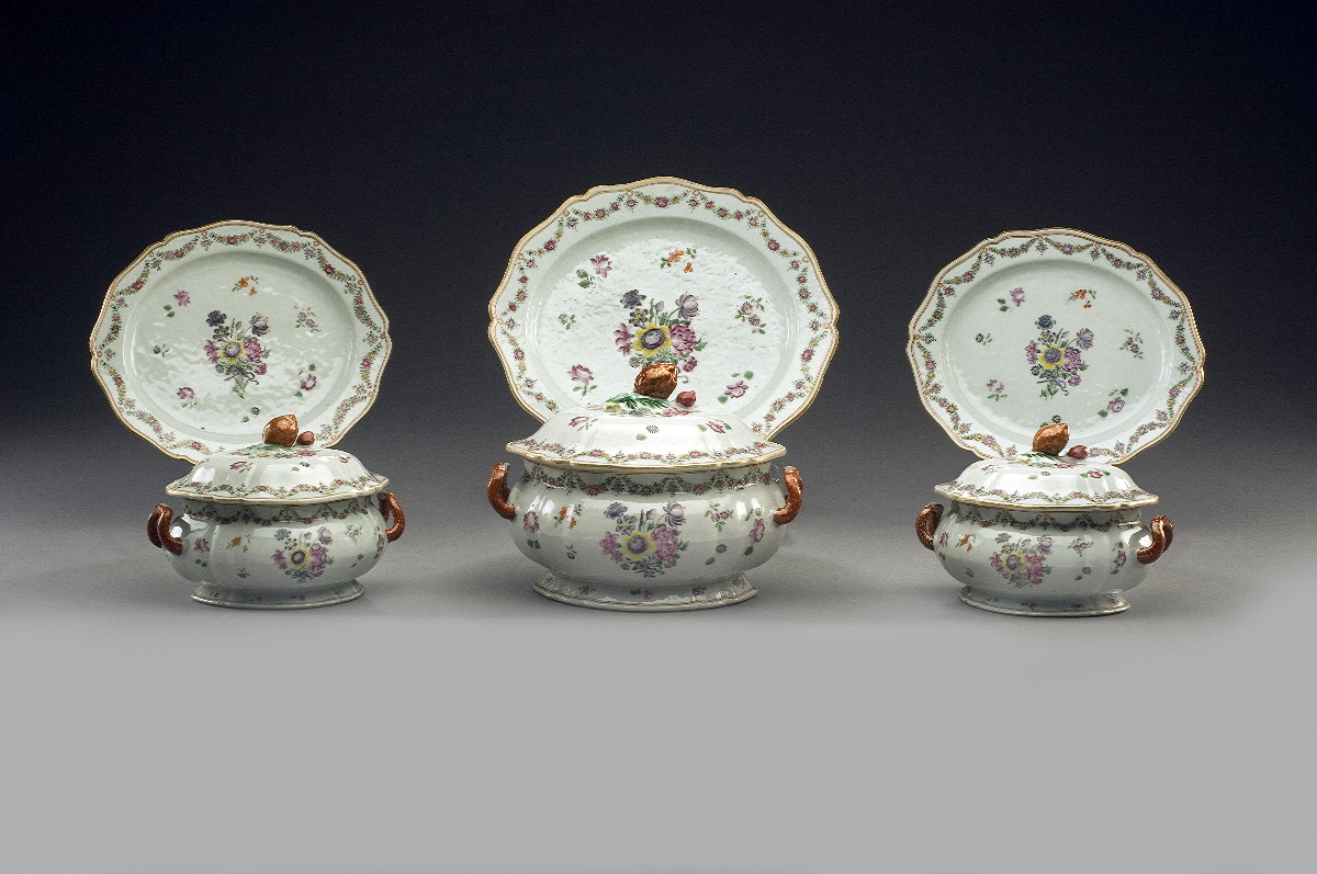 Appraisal: PAIR OF CHINESE EXPORT PORCELAIN TUREENS COVERS AND STANDS AND