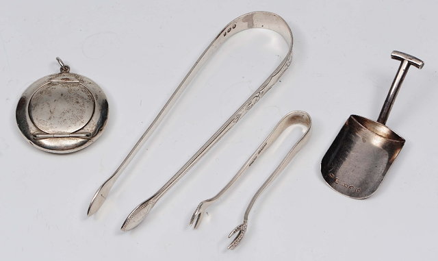 Appraisal: A pair of Georgian silver nipsby Peter Ann William Bateman