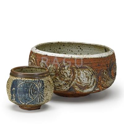 Appraisal: OTTO AND VIVIKA HEINO HELEN SLATER Two stoneware bowls CA