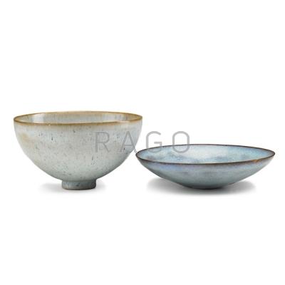 Appraisal: OTTO AND GERTRUD NATZLER Two small glazed earthenware bowls Los