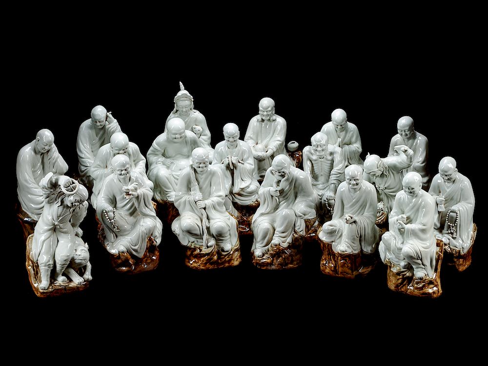 Appraisal: A Set of Chinese Export Porcelain Figures A Set of