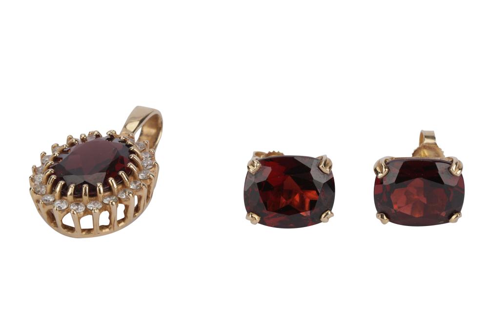 Appraisal: SUITE OF KARAT YELLOW GOLD GARNET JEWELRYcomprising a pair of