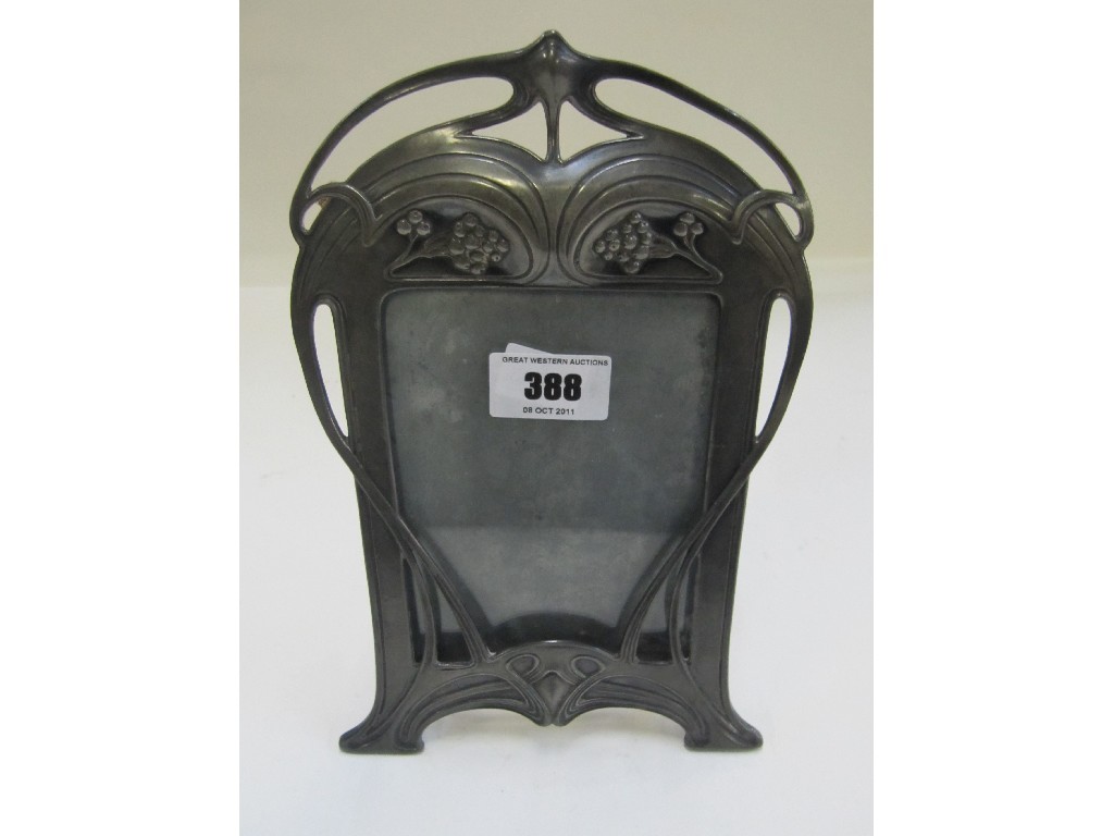 Appraisal: Art Nouveau pewter photo frame