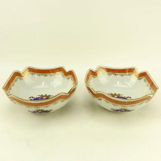 Appraisal: Pair of Chinese Hand Painted Coat of Arms Armorial bowls