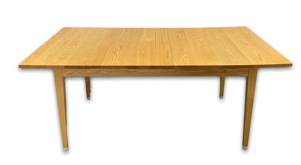 Appraisal: Lyndon Vermont Solid Wood Dining TableGood overall condition Dimensions Height