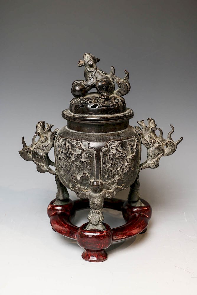 Appraisal: BRONZE BEAST CENSER WITH STAND LATE QING The censer of