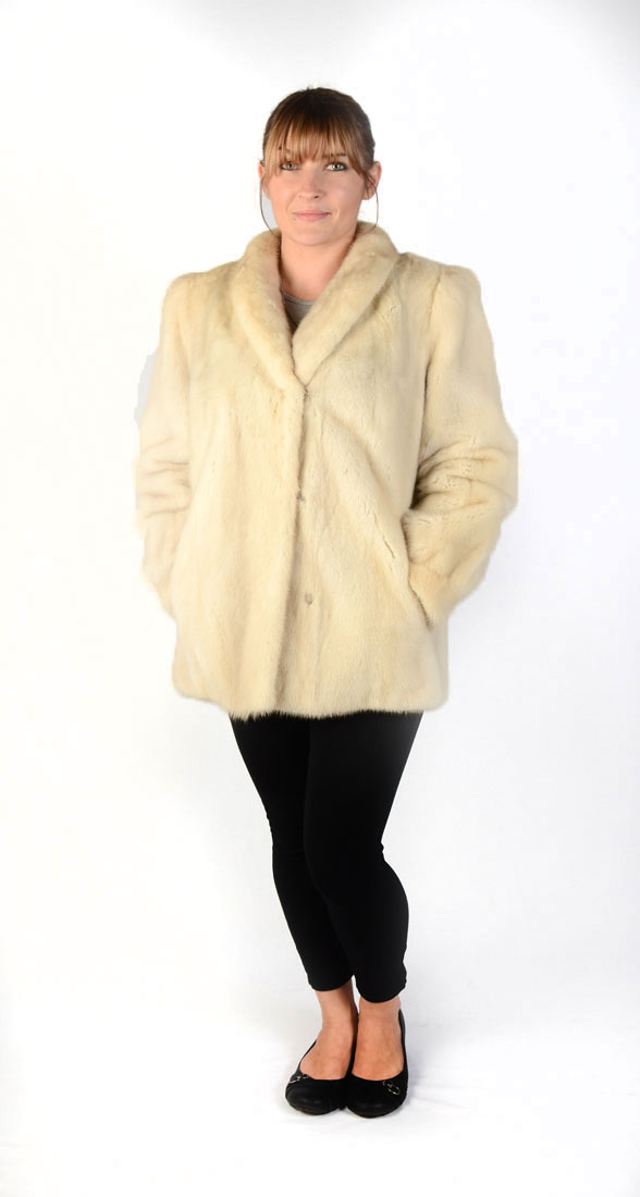 Appraisal: VINTAGE AZURE MINK JACKET This off white colored mink jacket