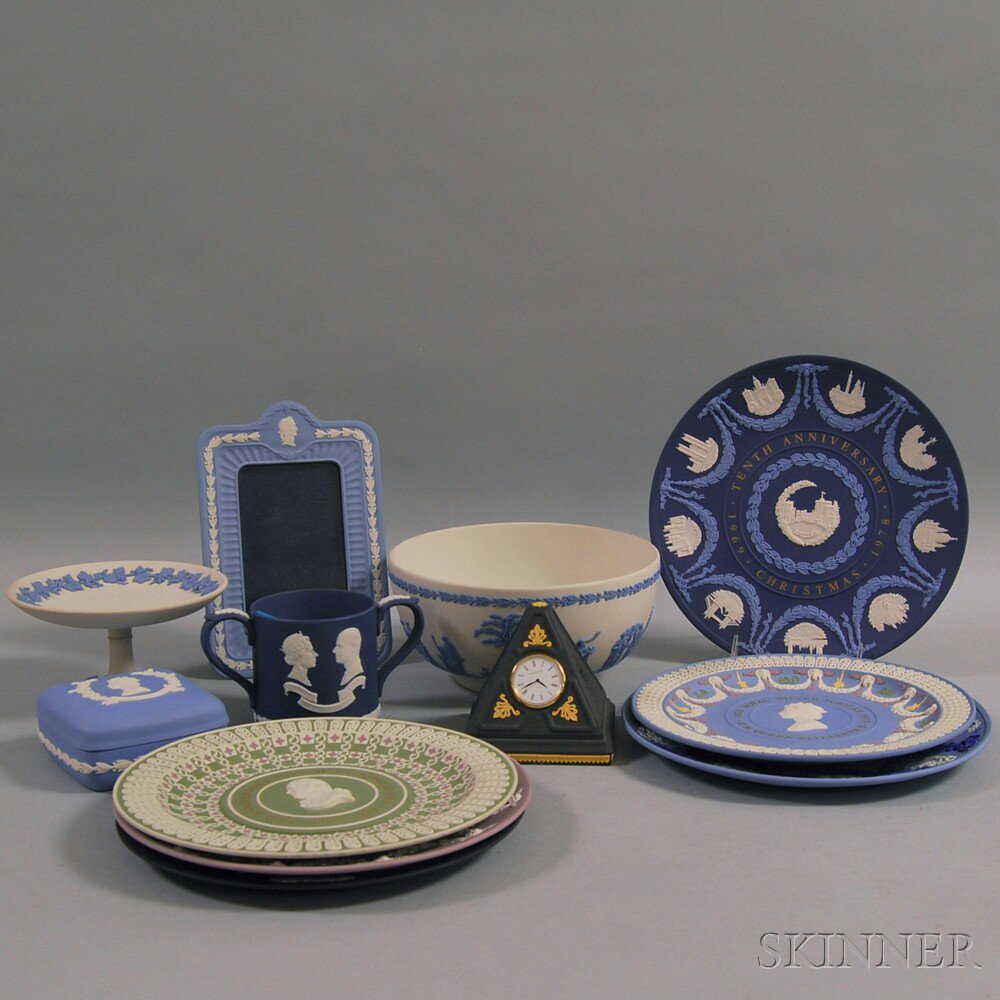 Appraisal: Twelve Modern Jasper Items th st century including a Wedgwood