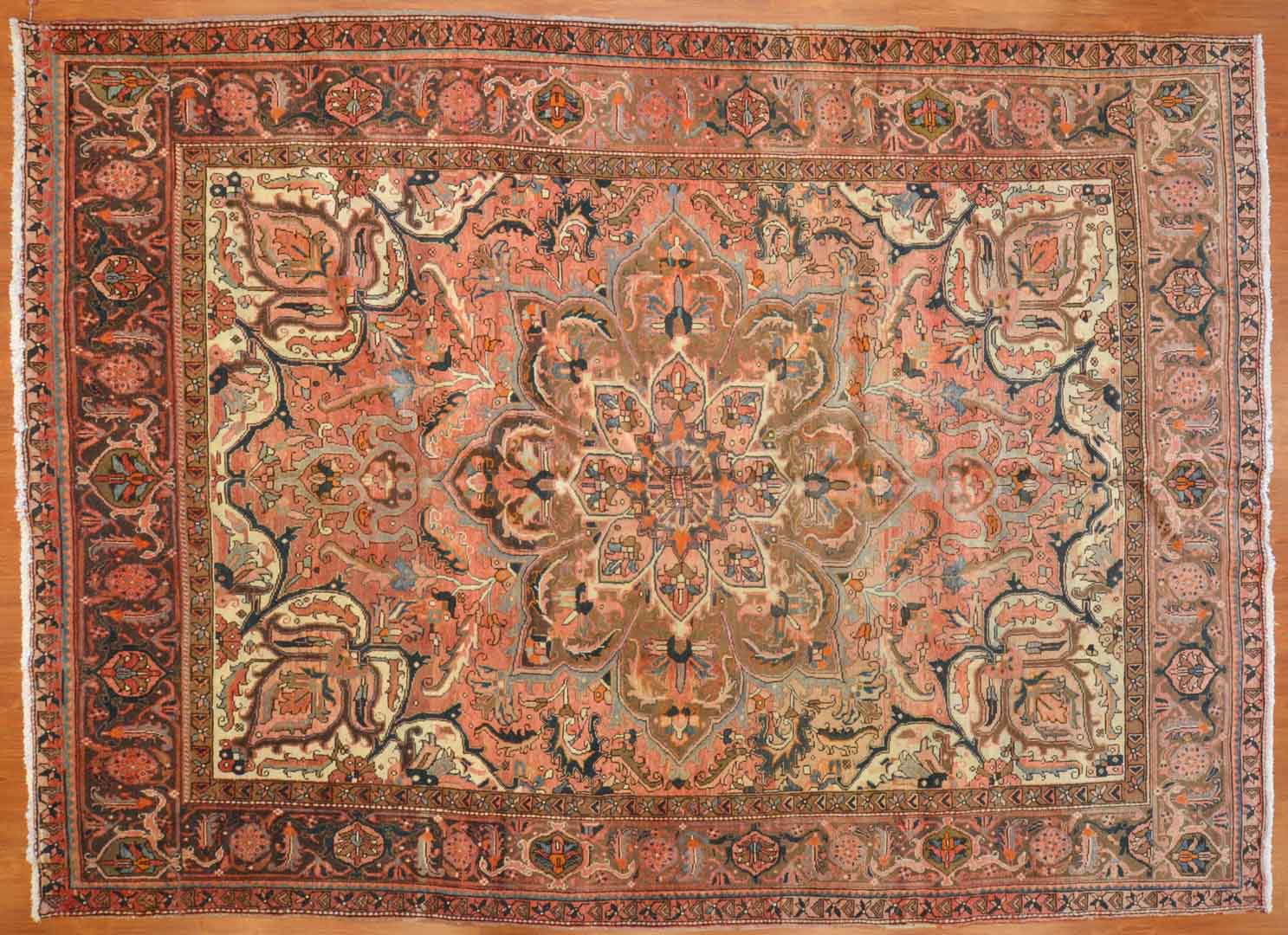 Appraisal: Persian Herez carpet approx x Iran modern Condition Some wear