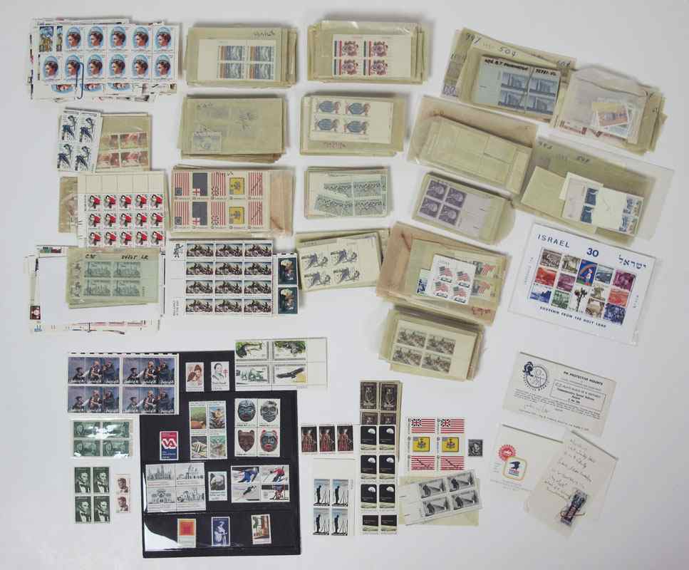 Appraisal: LARGE COLLECTION OF TH CENTURY AMERICAN STAMPS A wide variety