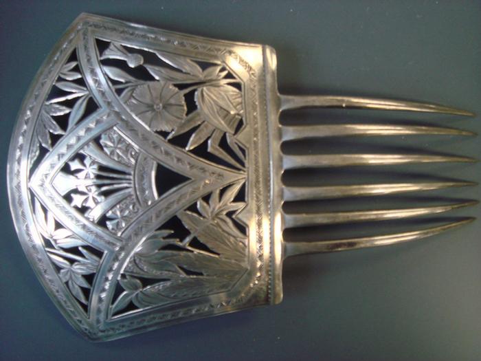 Appraisal: Sterling Hair Comb Six prong comb with chase and cut