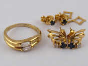 Appraisal: Two pairs of yellow metal tests carat gold sapphire earrings