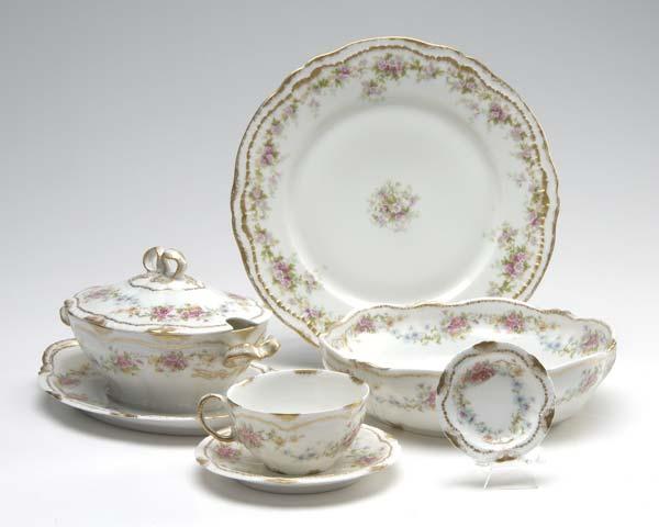 Appraisal: THEODORE HAVILAND LIMOGES FRANCE Dinnerware set of approximately pcs Includes