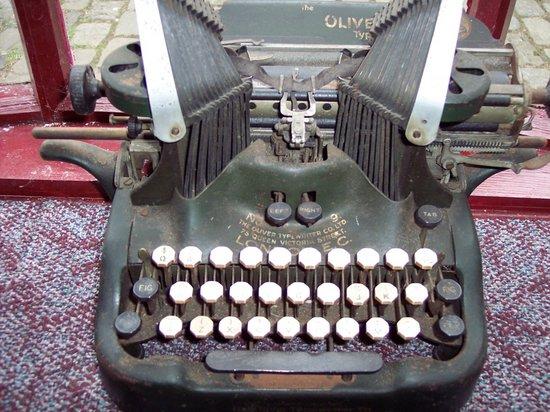 Appraisal: The Oliver typewriter No