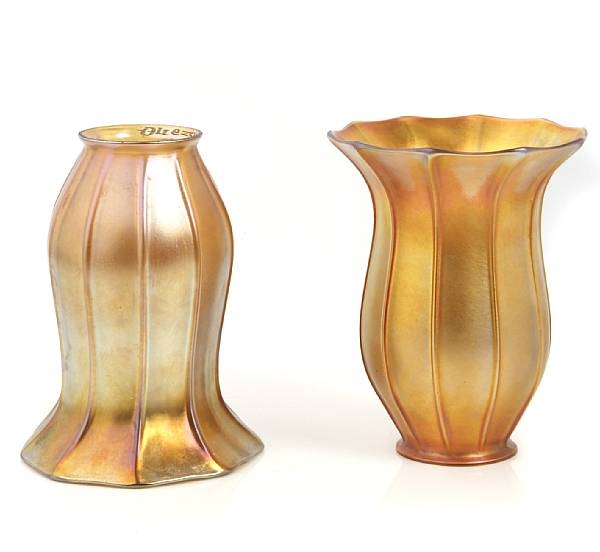 Appraisal: An assembled set of four Quezal gold iridescent art glass