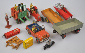 Appraisal: A collection of play-worn and unboxed Dinky farm toys including