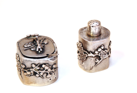 Appraisal: A th C Silver Pepperette and Mustard Pot with spoon