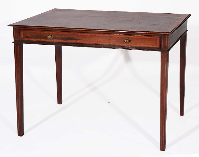 Appraisal: A TH CENTURY MAHOGANY SIDE TABLE with single long drawers