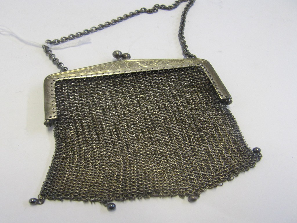 Appraisal: A metal mesh purse