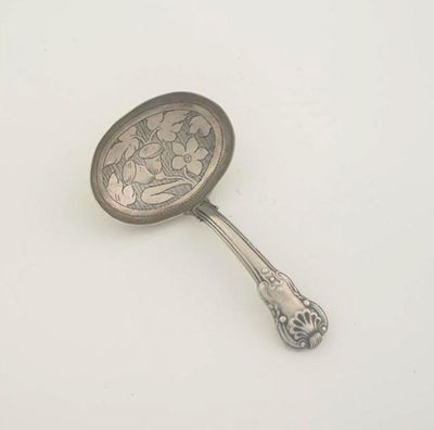 Appraisal: A George IV caddy spoon with an hourglass stem and